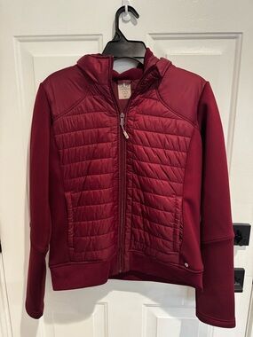 CALIA by Carrie Underwood Burgundy Quilted Jacket